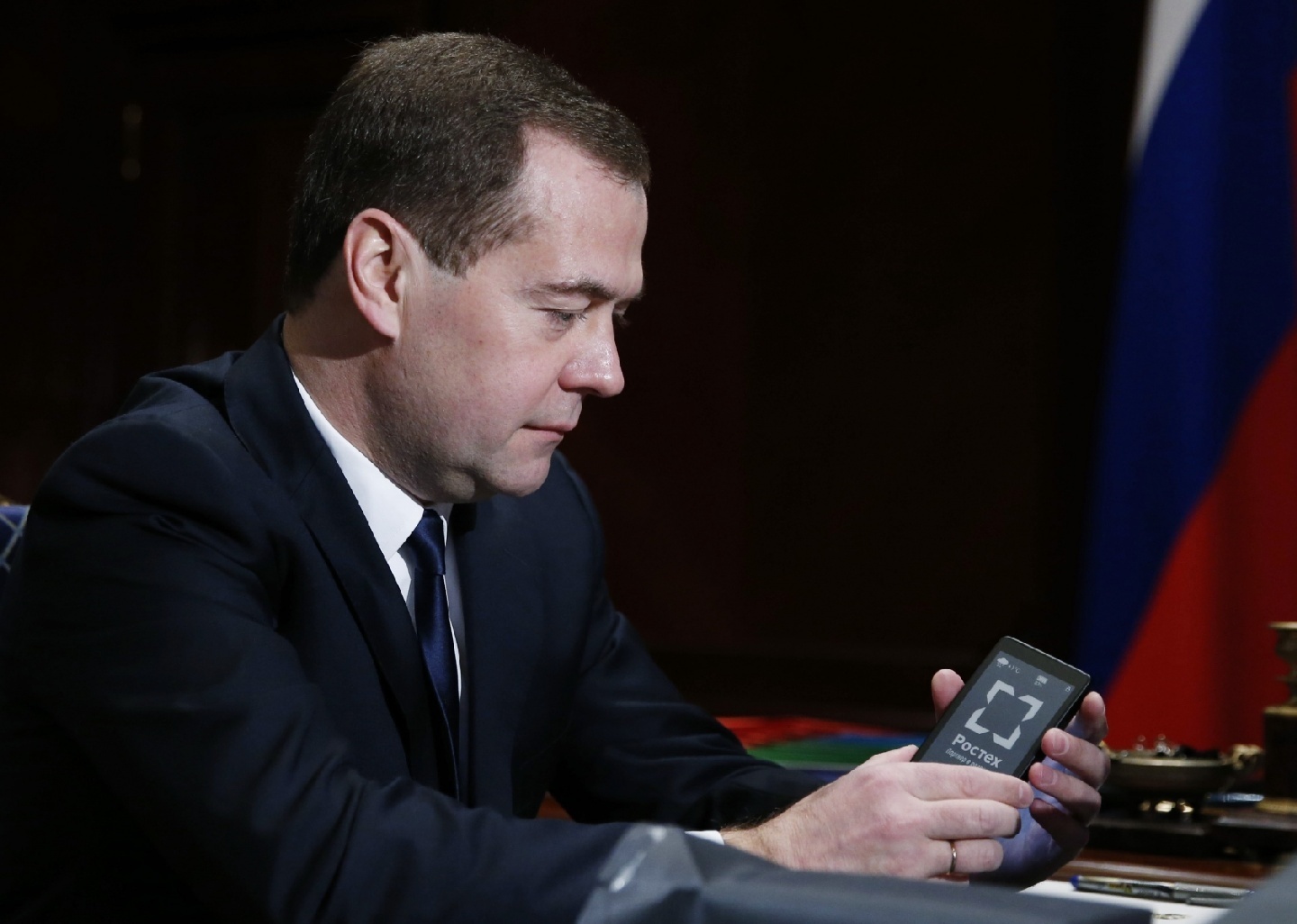 Умным городам быть: Медведев утвердил «Цифровую экономику России»